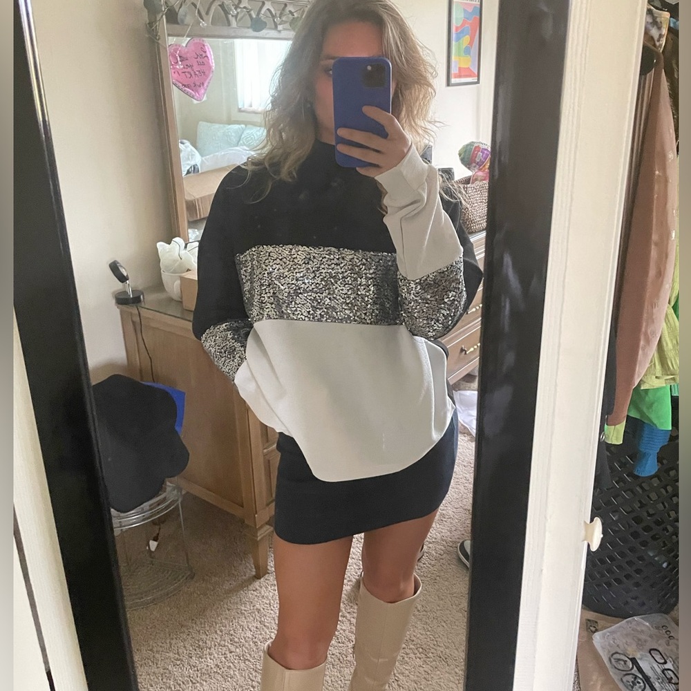 Black sparkly sweatshirt